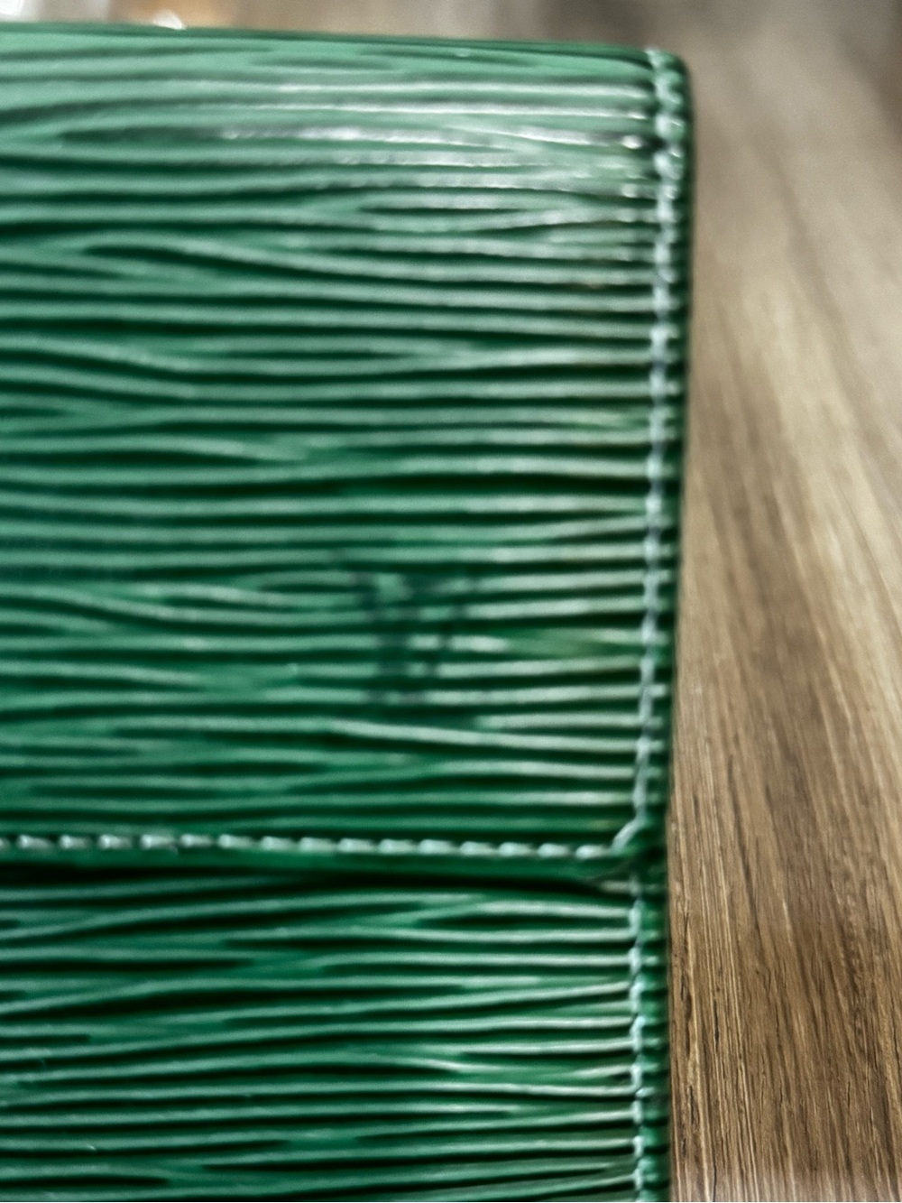 LV Louis Vuitton Green Epi Long Wallet - Picture 2 of 7